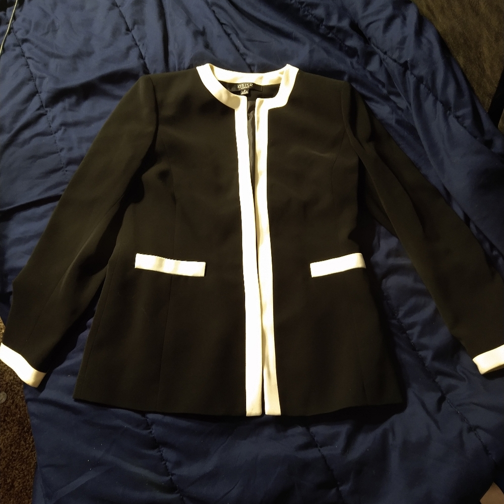 Button less blazer